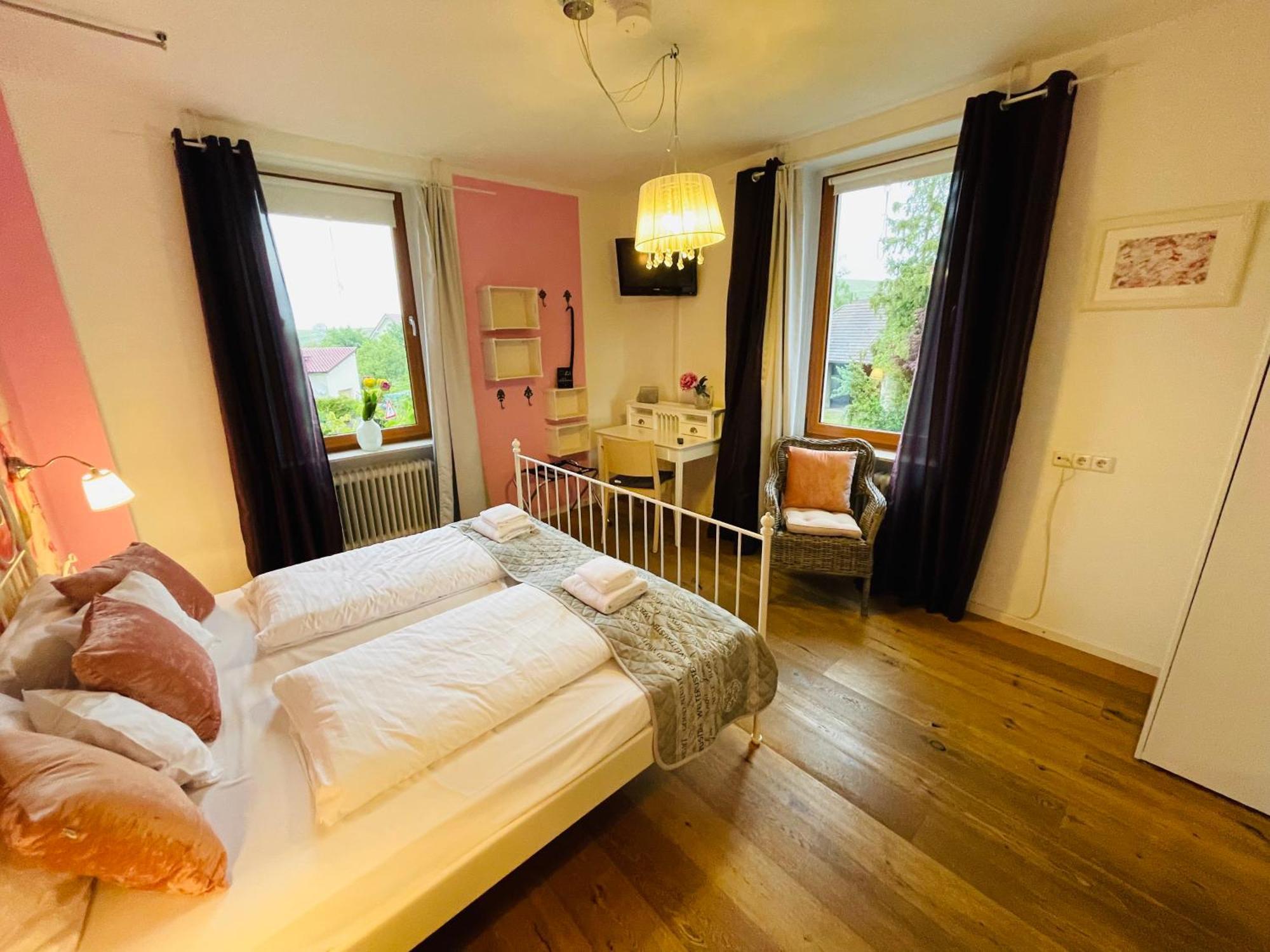 Niederrotweil Zum Rayers Cafe-Restaurant & Boutique-Hotel חדר תמונה